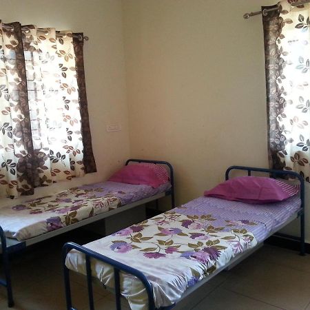 Nisarga Men'S Pg Hostel Dharwad Buitenkant foto